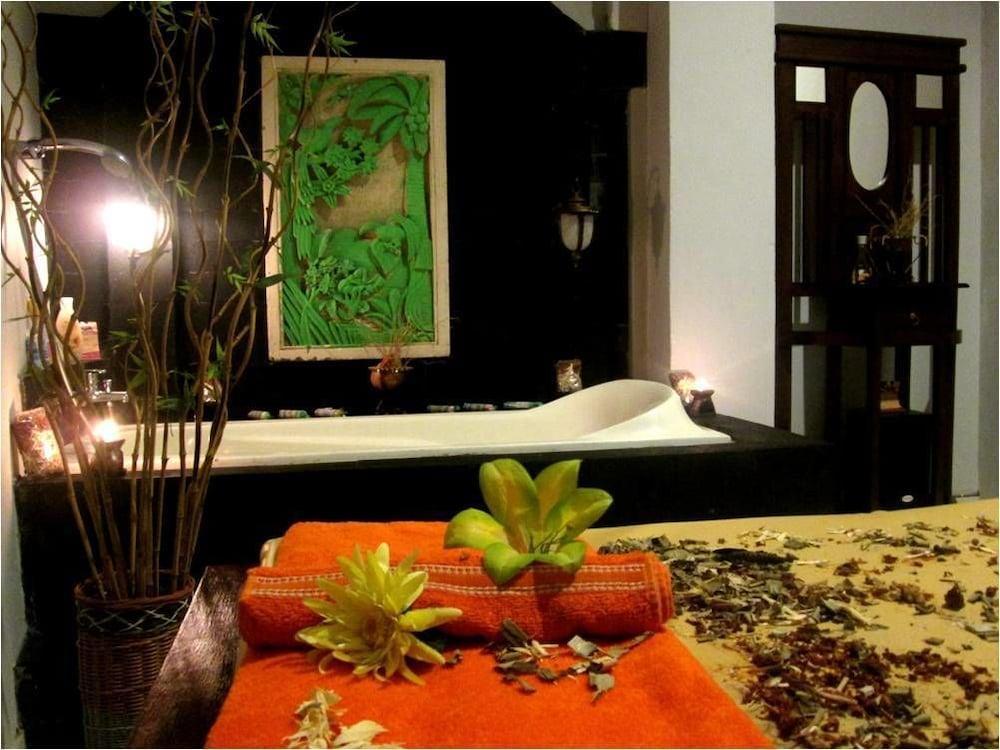 Tjokro Hotel Klaten Exterior foto